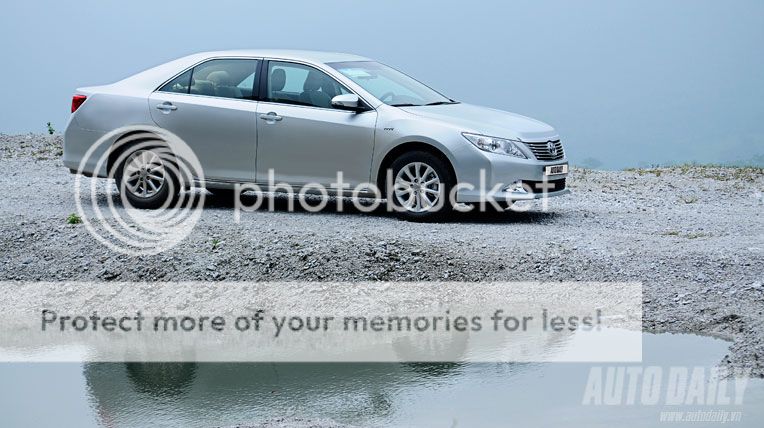 Camry 2.0E trên thảm lúa 3 màu tuyệt đẹp :) - 10