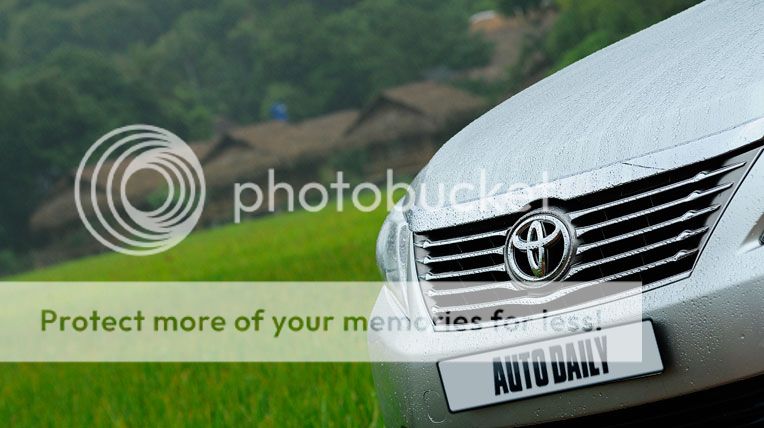 Camry 2.0E trên thảm lúa 3 màu tuyệt đẹp :) - 11