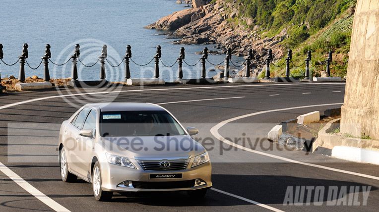 Ngắm vẻ đẹp Camry 2012 trên dải đất miền Trung :) - 3